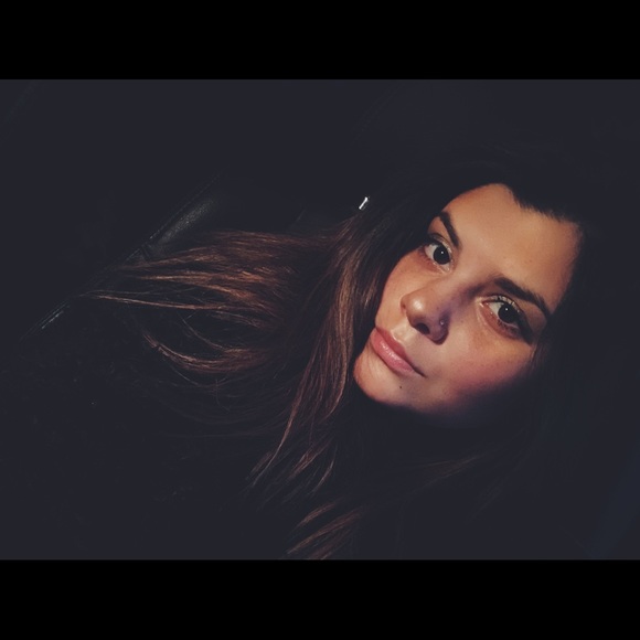 Meet your Posher, Ilana - Picture 2 of 2